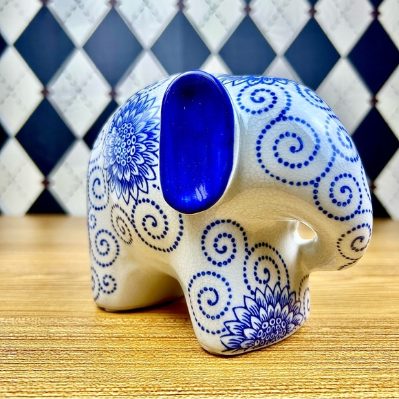 Turkish Porcelain Elephant Figurine Blue Floral Pattern Folk Art  Collectible - Picture 7 of 17